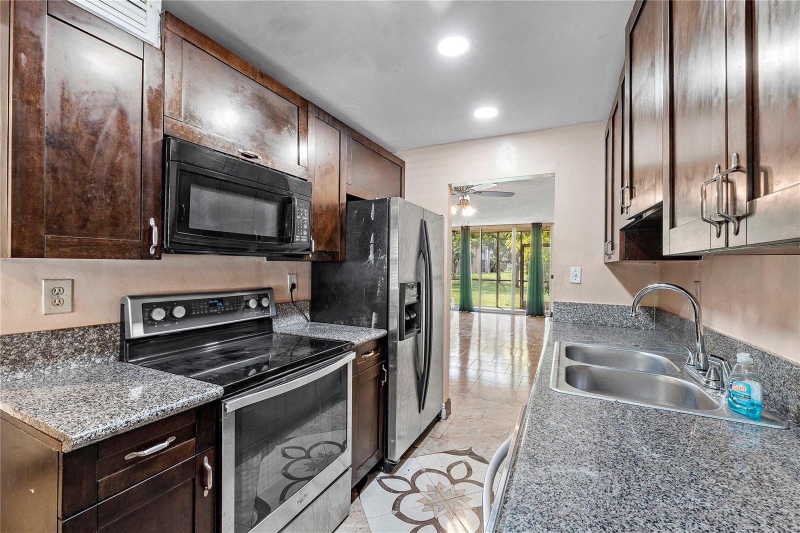 Residential in Lauderdale Lakes 2