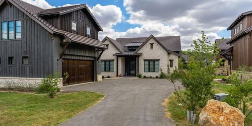 71 N Putting Park Dr, Fredericksburg, TX, 78624-3571 | Card Image