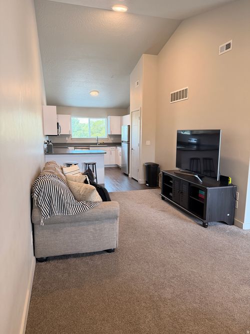 303-618 S 100 W, Springville, UT, 84663-2046 | Card Image