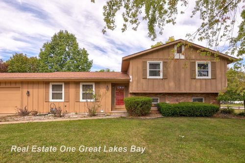 5480 Pilgrim Dr, Saginaw, MI, 48638-5760 | Card Image