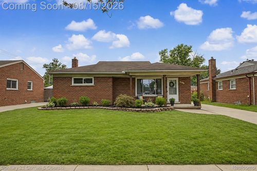 8949 Harrison St, Livonia, MI, 48150-4121 | Card Image
