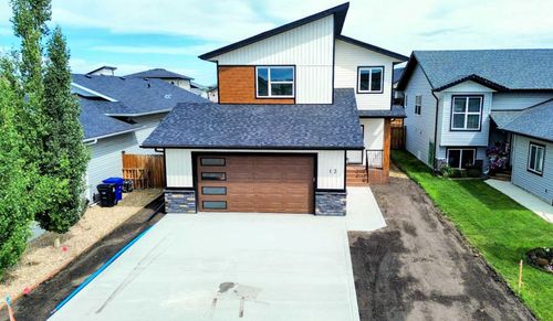 13 Murphy Close, Blackfalds, AB, T4M0H5 | Card Image
