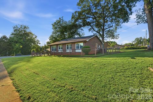 300 N Watterson St, Kings Mountain, NC, 28086-2951 | Card Image