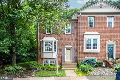 10462 Malone Ct, FAIRFAX, VA, 22032-2377 | Card Image
