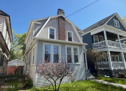 31 Woodlawn Ave, Albany, NY, 12208-3227 | Card Image