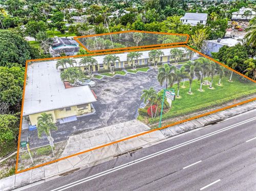 2164 Tamiami Trail E, NAPLES, FL, 34112 | Card Image