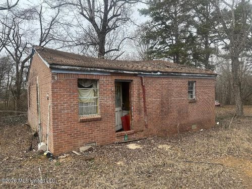 1761 Old Highway 7 S, Holly Springs, MS, 38635-6991 | Card Image