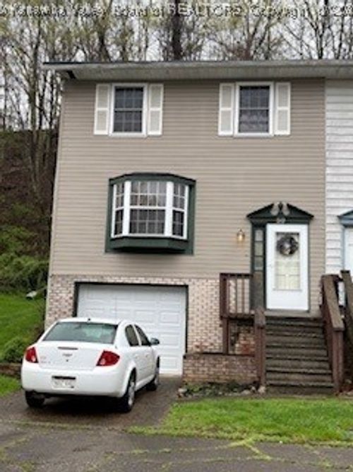 59 Geronimo Dr, Saint Albans, WV, 25177-3325 | Card Image