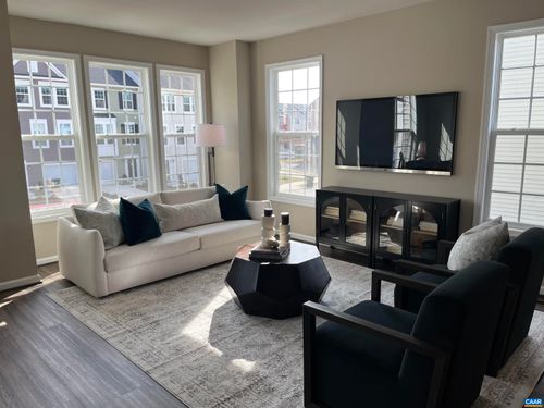 417 Willowshire Ct, WAYNESBORO, VA, 22980 | Card Image