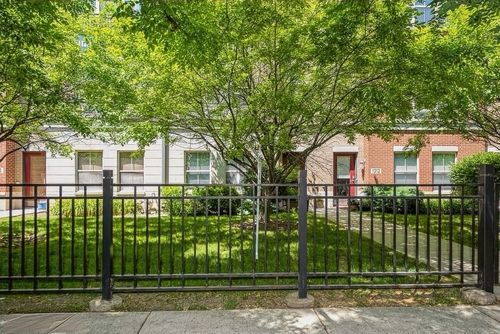 1212 W Grenshaw St, Chicago, IL, 60607-4414 | Card Image