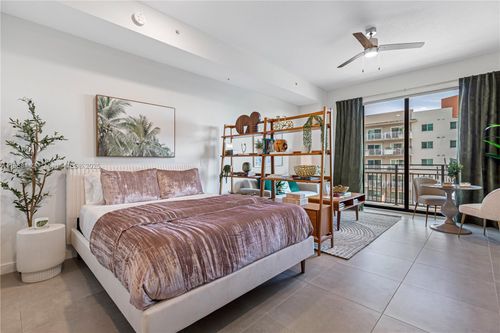 apt-249-4 N Federal Hwy, Dania Beach, FL, 33004-2879 | Card Image
