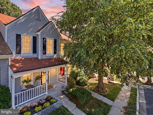 6324 Chimney Wood Ct, ALEXANDRIA, VA, 22306-1064 | Card Image