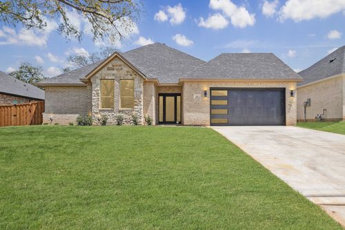 707 Ross Trl, Arlington, TX, 76012-4620 | Card Image