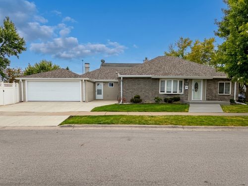 10801 Oak Ave, Chicago Ridge, IL, 60415-2126 | Card Image
