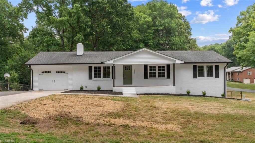 Mendenhall Dr, Winston Salem, NC 27127