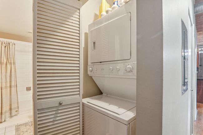 APT-207 - 2911 N Western Ave, Condo with 2 bedrooms, 2 bathrooms and 1 parking in CHICAGO IL | Image 21
