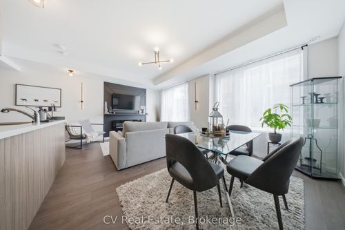 104-500 Alex Gardner Cir, Aurora, ON, L4G3G5 | Card Image