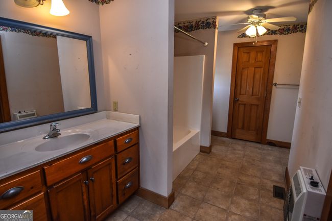 17650 Highway 18, House other with 2 bedrooms, 3 bathrooms and null parking in ZEBULON GA | Image 20