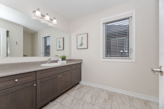 69 Phyllis Dr, House attached with 4 bedrooms, 3 bathrooms and 2 parking in Caledon ON | Image 21