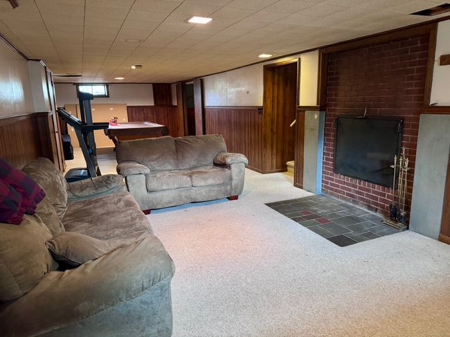 30 Chestnut Dr, House other with 3 bedrooms, 2 bathrooms and null parking in Windsor CT | Image 19