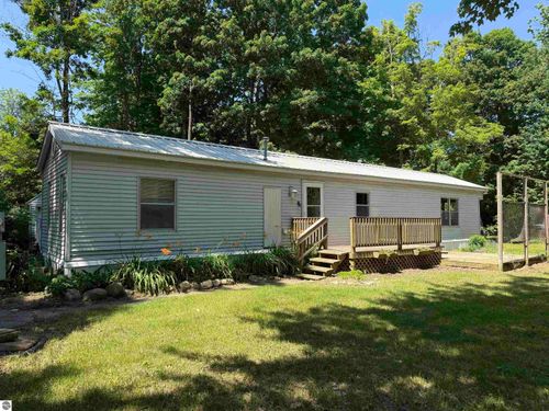 4301 Hickory Drive, Traverse City, MI, 49685 | Card Image