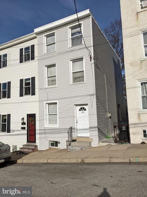 148 W 1st Ave, CONSHOHOCKEN, PA, 19428-2040 | Card Image