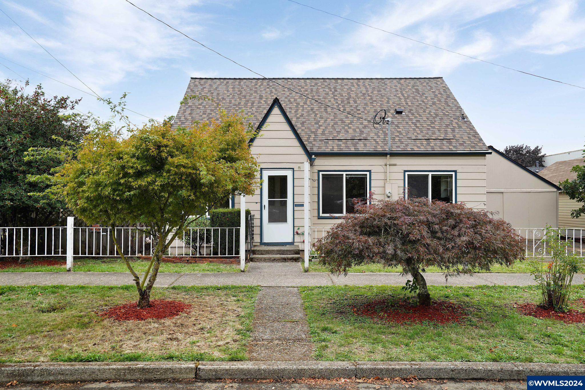 Lewis St, Dallas, OR 97338