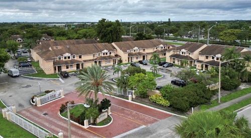 2198-2198 Sw 80th Ter, Miramar, FL, 33025-2200 | Card Image
