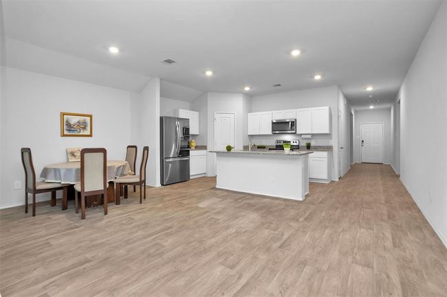 127 Barton Creek Dr, House other with 4 bedrooms, 2 bathrooms and 2 parking in Huntsville TX | Image 10