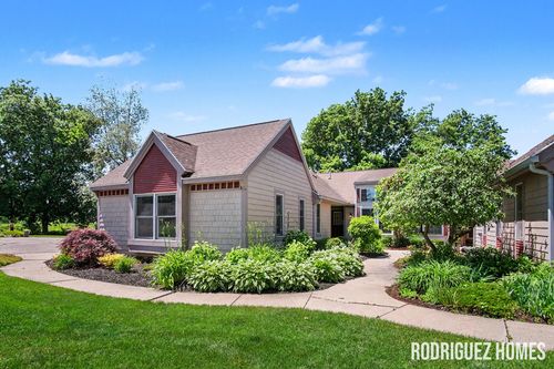 3393 English Hills Dr Nw, Walker, MI, 49544-7334 | Card Image