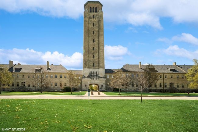APT-211 - 242 Leonard Wood S, Condo with 2 bedrooms, 1 bathrooms and 1 parking in Highland Park IL | Image 24