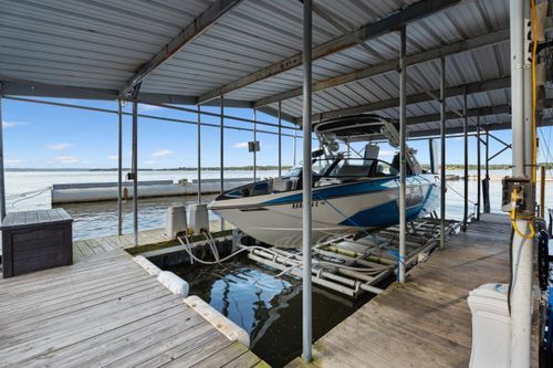56901 E Walnut Dr, Monkey Island, OK, 74331-8033 | Card Image