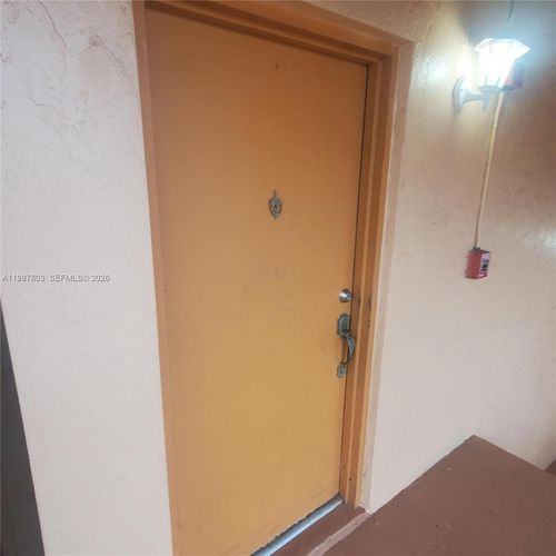 apt-p36-7151 Miami Lakes Dr, Miami Lakes, FL, 33014-6936 | Card Image