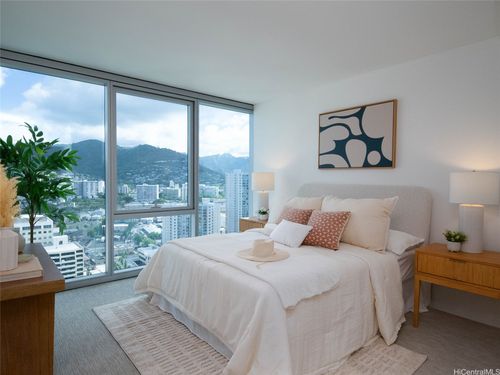 2718-1515 Liona St, Honolulu, HI, 96814-2442 | Card Image