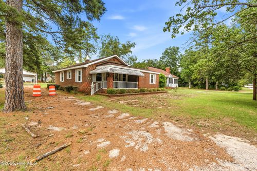 906 Rice St, Hamlet, NC, 28345-3240 | Card Image