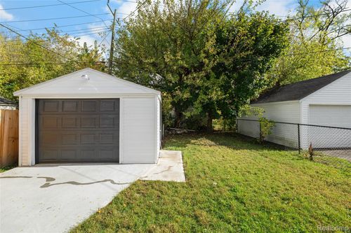 19486 Asbury Park, Detroit, MI, 48235-2405 | Card Image