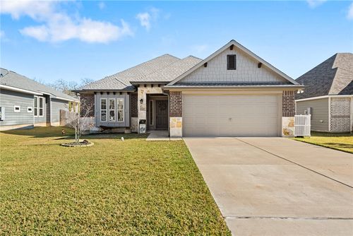 2004 Dumfries Dr, Bryan, TX, 77807-1471 | Card Image