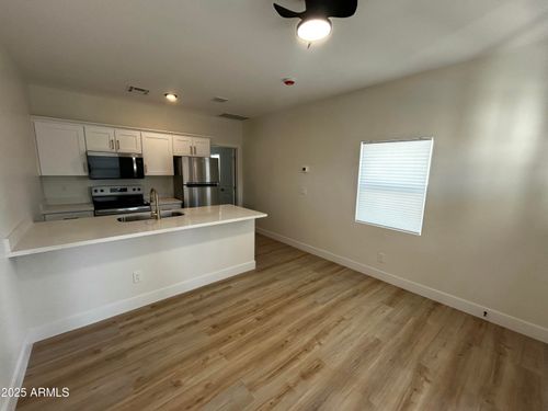 1-1241 E Adams St, Phoenix, AZ, 85034-1116 | Card Image