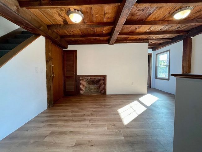 APT-6 - 9 Red Spring Rd, Condo with 2 bedrooms, 1 bathrooms and 1 parking in Andover MA | Image 9