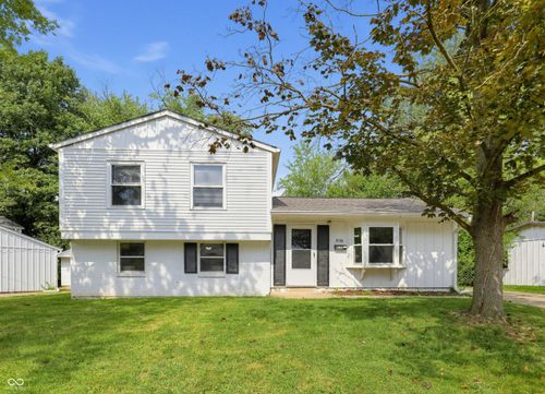 8136 Crousore Rd, Indianapolis, IN, 46219-1809 | Card Image