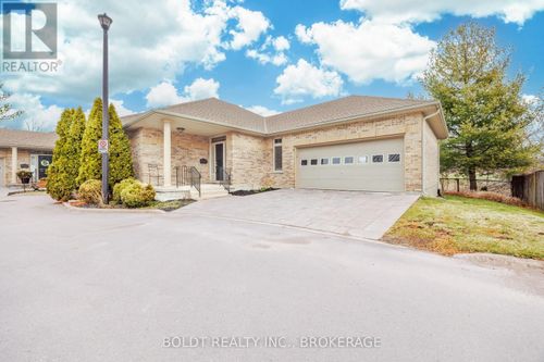 6-139 Glendale Avenue, St. Catharines (Glendale/Glenridge), ON, L2T2K2 | Card Image