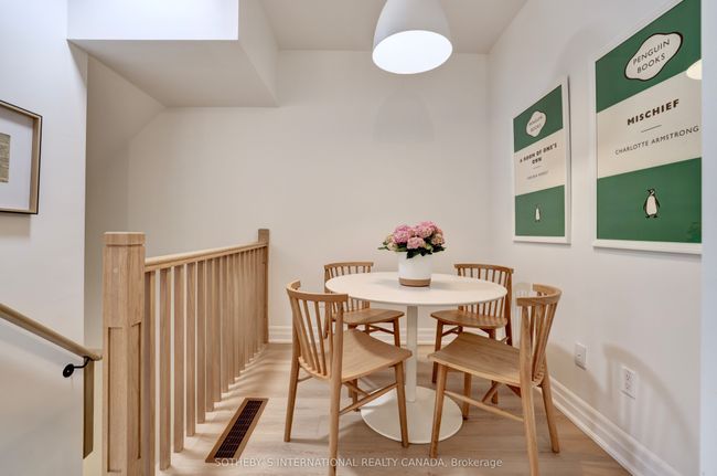 702 - 370 Wallace Ave, Condo with 3 bedrooms, 3 bathrooms and null parking in Toronto ON | Image 11