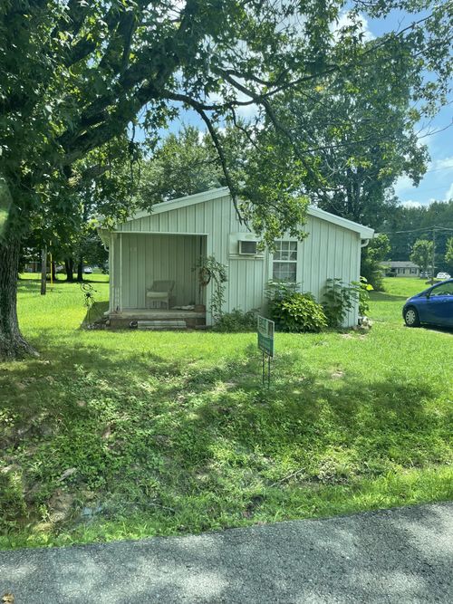 216 Strawberry St, Portland, TN, 37148-2519 | Card Image
