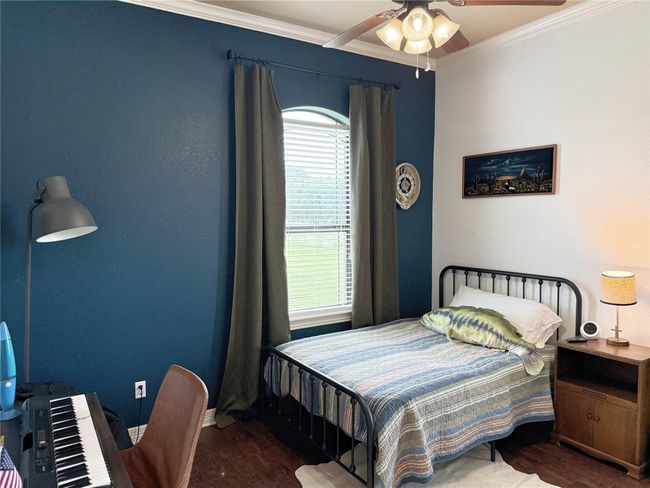 1549 Frontier Trl, House other with 4 bedrooms, 2 bathrooms and 2 parking in Angleton TX | Image 15