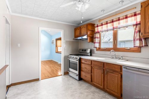 105 Muncy Ave, Babylon, NY, 11704-7535 | Card Image