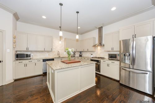 8274 Seville Ct, Baton Rouge, LA, 70820-6528 | Card Image