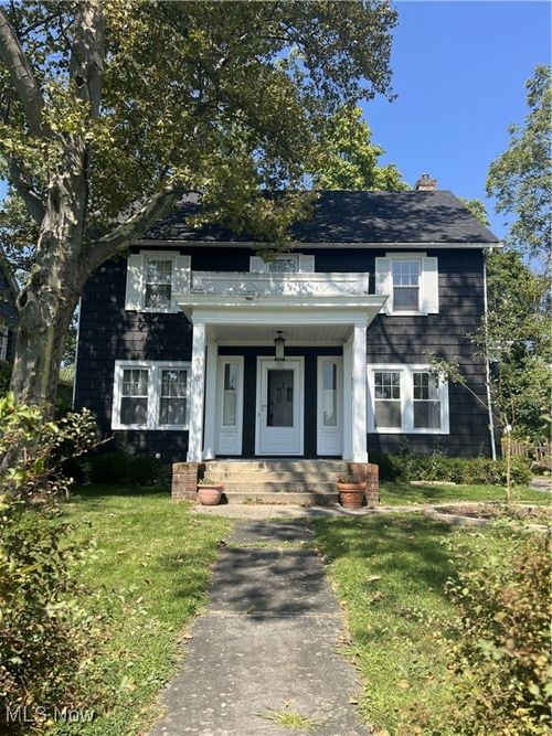 3181 Scarborough Rd, Cleveland Heights, OH, 44118-4049 | Card Image