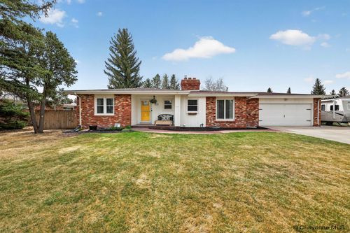 911 Pike St, Cheyenne, WY, 82009 | Card Image
