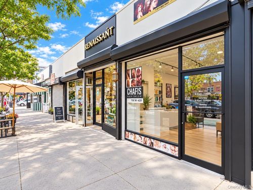 40-09 Queens Blvd, Sunnyside, NY, 11104-3301 | Card Image