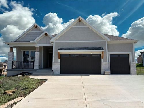 17186 S Laurelwood St, Olathe, KS, 66062-6634 | Card Image